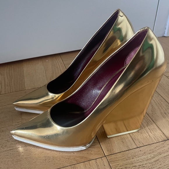 Celine Shoes - Celine | Preloved Gold Leather Pumps